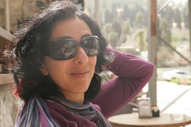 INTERVIU. Viața unei mari scriitoare, întoarsă acasă, în Israel, după 20 de ani. Despre războiul permanent, frică și adaptare: „Eu pot fi fericită în orice loc”
