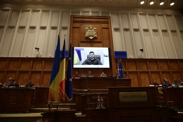 Aproximativ 3,5 milioane de români au urmărit la televiziuni discursul lui Volodimir Zelenski din Parlament