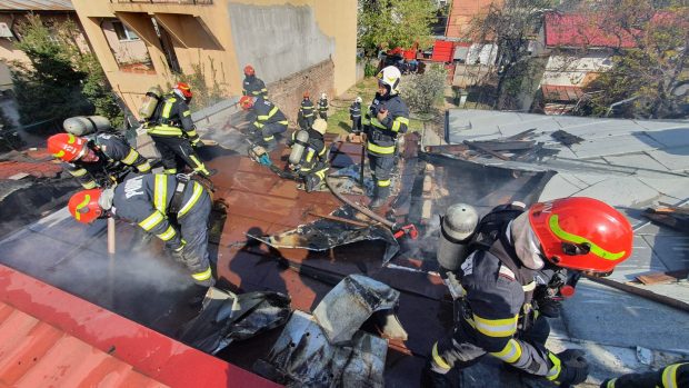 Incendiu în cartierul Giulești, din sectorul 6 al Capitalei. Au intervenit șapte autospeciale ale pompierilor