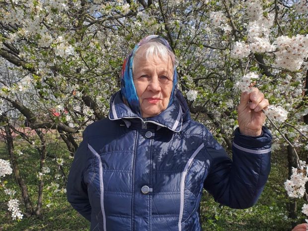 O bunică din Ucraina și-a făcut primul tatuaj la 80 de ani: „Îmi voi face alt desen patriotic după victoria noastră”