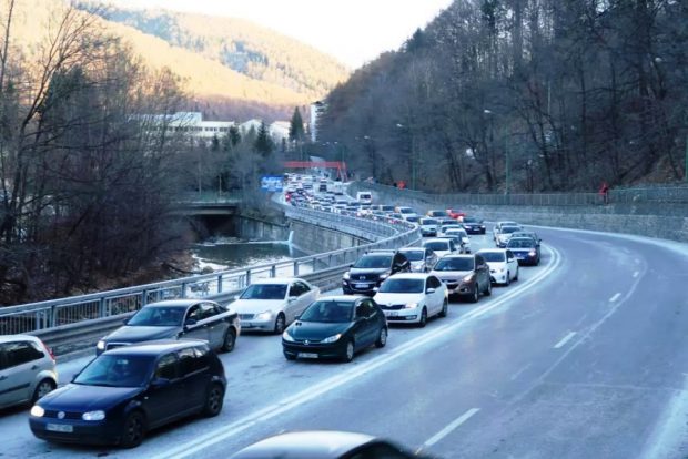 Rute auto alternative spre munte. Cum scapi de aglomerație spre munte