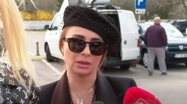 Ce i-a spus Anamaria Prodan în sala de judecată lui Laurențiu Reghecampf. Antrenorul nu se aștepta: „Ia uită-te la mine, că tot te ascunzi”