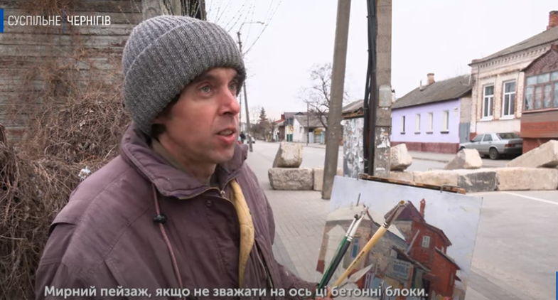 Pictorul ruinelor din Cernihiv: „Când se opreau bombardamentele, ieșeam cu șevaletul pe stradă”