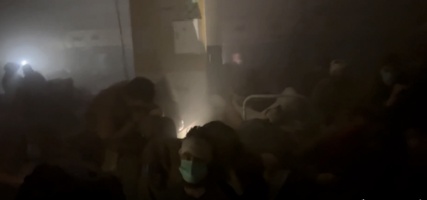 Trupele ruse au bombardat spitalul de campanie de la uzina Azovstal: „Au distrus sala de operații. Suntem în întuneric, fără rezerve de apă”