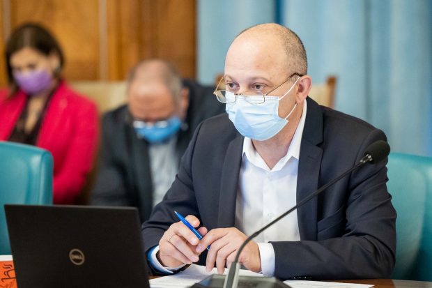 Ministrul turismului, chemat de USR în Parlament să explice „modul dezastruos” în care s-a făcut promovarea României la standul de turism de la New York