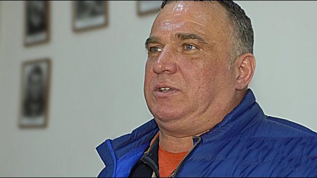 Interlopul Ioan Clămparu a dat în judecată Penitenciarul Aiud şi a reclamat faptul că nu poate să se înscrie în clasa a XI-a