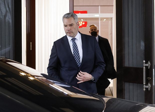 Cancelarul austriac spune că întâlnirea cu Putin nu a fost „o vizită amicală”: Am avut o discuție „foarte directă, deschisă și dură”