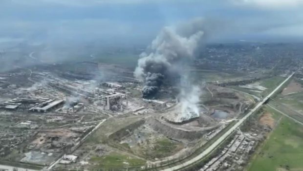 „Ne trăim ultimele zile, chiar ultimele ore”. Apelul făcut de un comandant ucrainean asediat la Mariupol