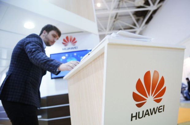 Lovitură pentru Rusia: printre firmele care își trimit oamenii în vacanță sunt și chinezii de la Huawei. Rușii i-au contactat, ce răspuns au primit