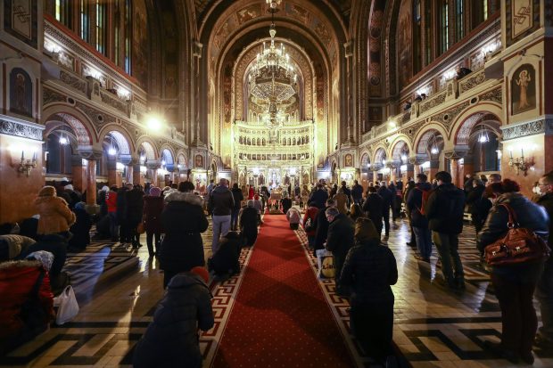 Peste un milion de români poartă numele Sfântului Gheorghe, dar nu-și sărbătoresc onomastica azi