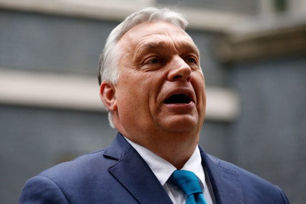 Cunoscut istoric britanic: „Europa ar trebui acum să fie dură atât cu inamicul rus din exterior, cât și cu inamicul maghiar din interior”