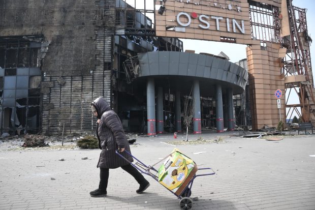 Ucrainenii sunt rugați să părăsească Donbasul. Kievul se așteaptă la o intensificare a atacurilor rusești