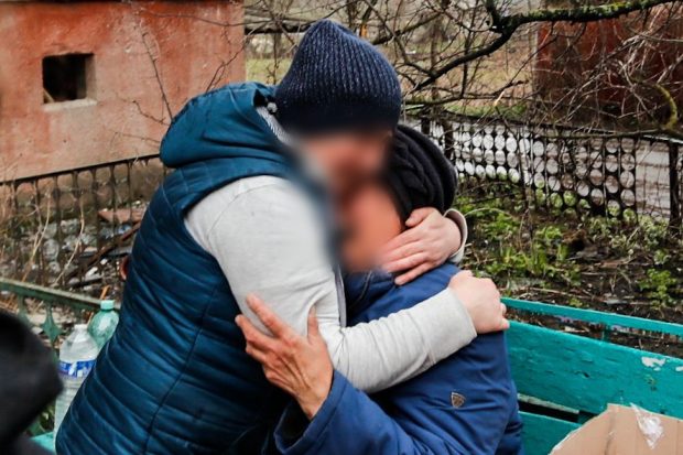 Un copil de 14 ani, omorât după ce s-a dus să își încarce telefonul, o fetiță de 4 ani, îngropată sub dărâmături. Poveștile supraviețuitorilor ucraineni din regiunea Kiev