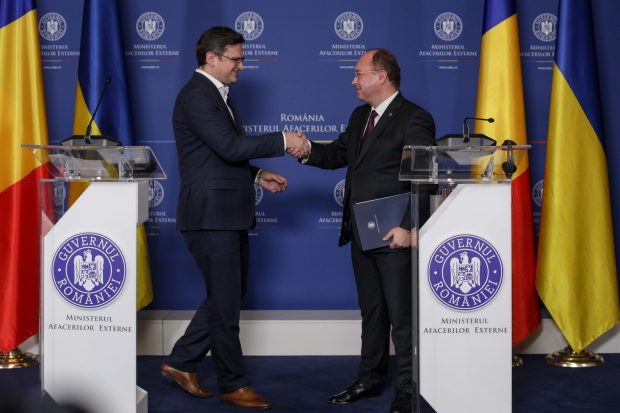 Ce a răspuns Bogdan Aurescu când a fost întrebat dacă România va ajuta Ucraina cu armament