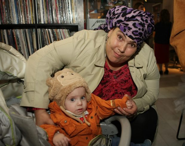 Câți bani primește Ioana Tufaru din drepturile de autor ale mamei sale. Cu ce se ocupă fiica regretatei Anda Călugăreanu