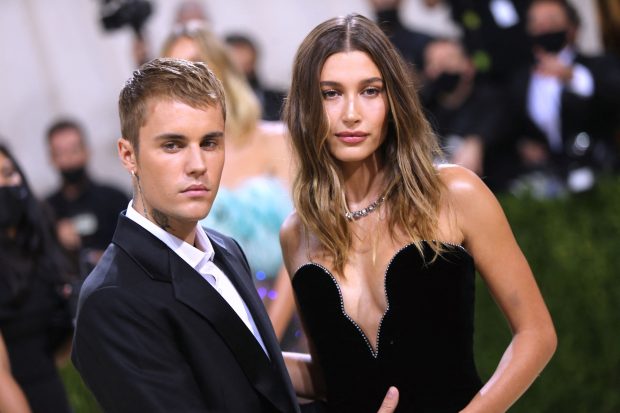 Hailey Baldwin, soția lui Justin Bieber, a fost operată de urgență: „A scăpat prin gaura din inimă și a ajuns la creier”