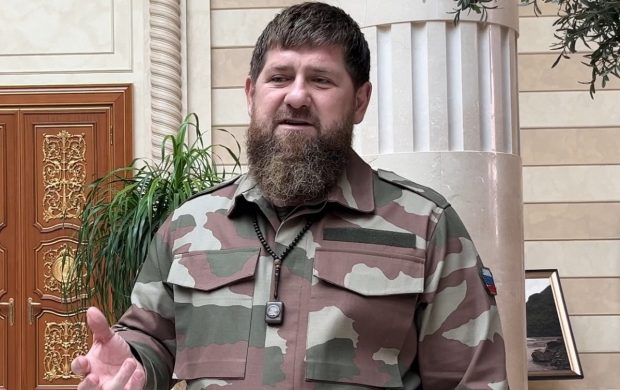 Ramzan Kadîrov susţine că peste 1.000 de puşcaşi marini ucraineni s-au predat la Mariupol