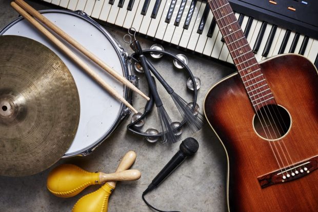De ce pianul este un instrument potrivit pentru copilul tău