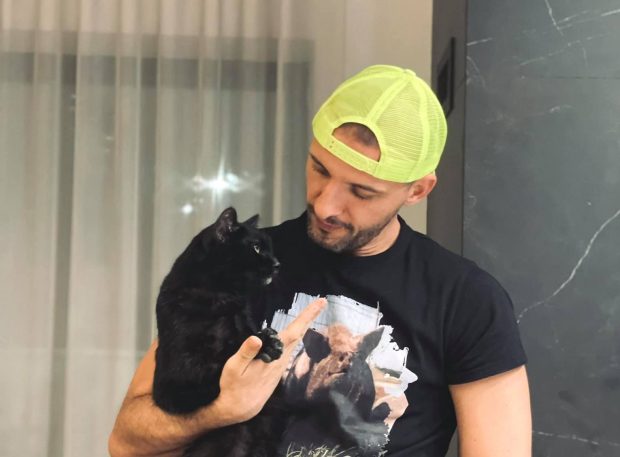 INTERVIU. Exodul câinilor și pisicilor din Ucraina la hotelul lui Ștefan Mandachi din Suceava: „A venit o familie cu şapte labradori, mi-au trimis poze apoi din Germania”