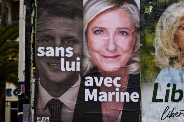 Alegeri Franța | O victorie a lui Marine Le Pen în fața lui Macron „este posibilă”. Sondajele arată o cursă tot mai strânsă în turul II