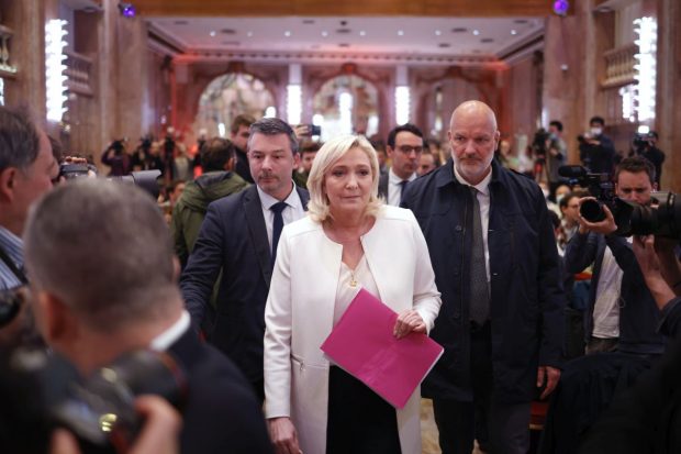 Alegeri Franța | Le Pen și-a anunțat liniile de politică externă: relații strânse cu Rusia, un pas înapoi din NATO, atacuri la adresa Germaniei și a UE