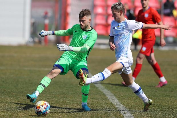 Ucrainenii joacă primul meci oficial de fobal de la începutul războiului azi, în România, pe noul stadion Giulești