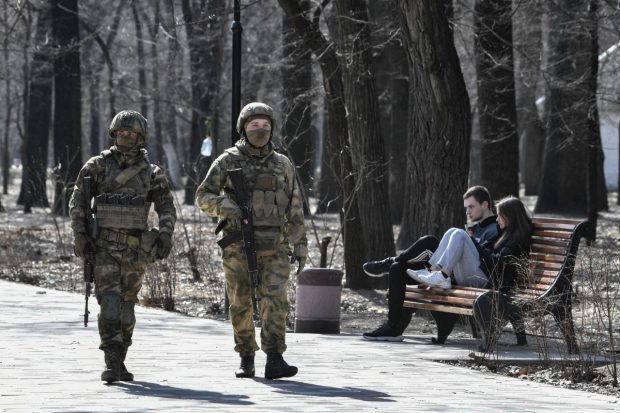 „Să nu credeți că va fi rapid, ușor și nedureros”. Cum încearcă Rusia să-și consolideze controlul în sudul ocupat al Ucrainei