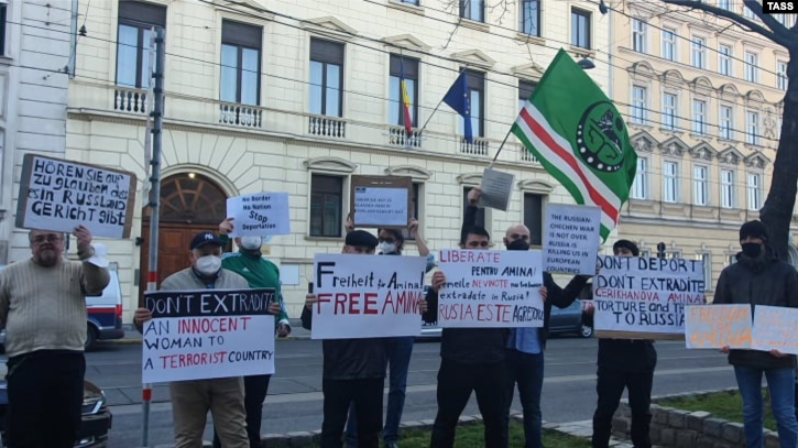 La cererea Rusiei, România e pe cale să extrădeze o femeie acuzată de terorism. „Sunt o victimă a regimului represiv al lui Ramzan Kadîrov”, se apără Amina