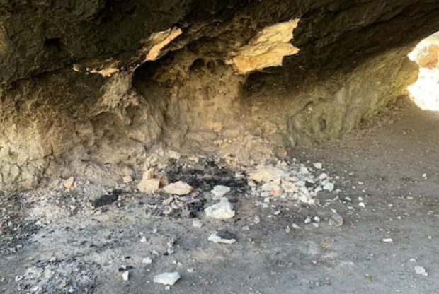 Necunoscuți au făcut grătar într-o peșteră declarată sit preistoric și au declanșat un incendiu cu „pagube ireparabile”, în Elveția