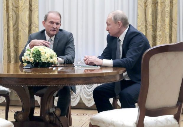 Ucrainenii l-au capturat pe oligarhul Viktor Medvedchuk, care ar fi nașul uneia dintre fiicele lui Putin
