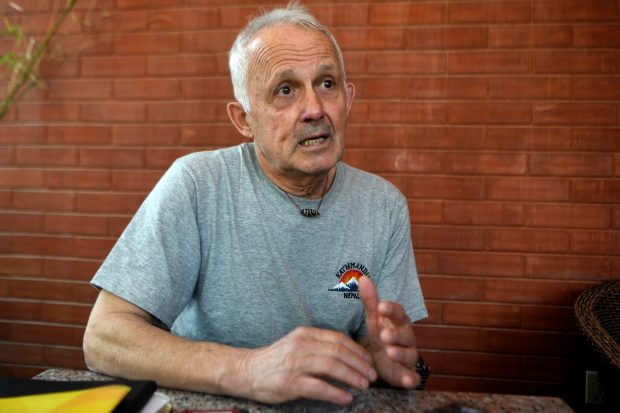 Alpinistul francez de 70 de ani care vrea să cucerească Everestul și să găsească un nou traseu, mai sigur