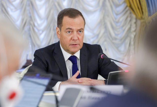 Fostul președinte rus Medvedev avertizează Europa: Incapacitatea de plată a Rusiei poate fi un dezastru pentru voi