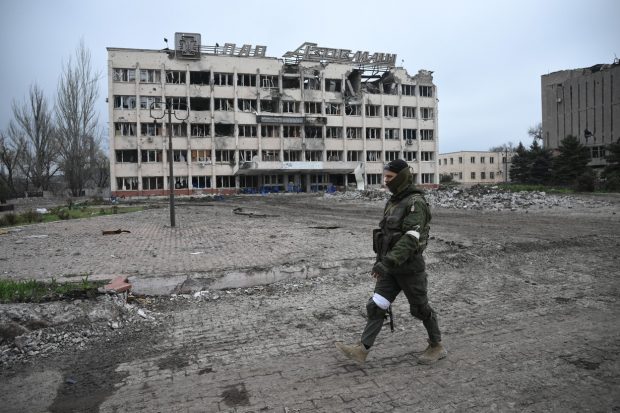 LIVETEXT Război în Ucraina, ziua 52 | Atacurile ruse de la Kiev și Herson au făcut victime în rândul civililor. Luptătorii ucraineni din Mariupol, amenințați că vor fi uciși dacă nu se predau