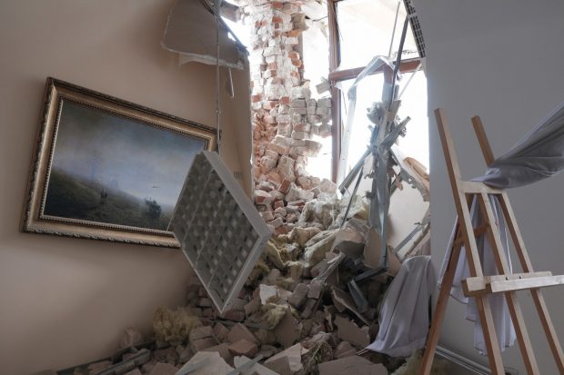 Rușii, acuzați că au confiscat 2.000 de opere de artă din Mariupol: „Au «eliberat» orașul de patrimoniul său cultural”
