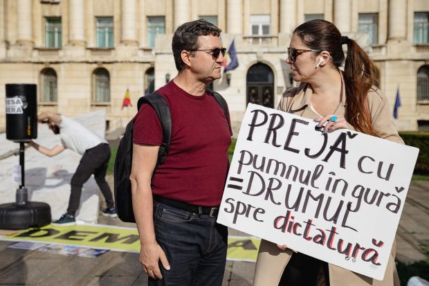 Cum vrea Comisia Europeană să oprească procesele abuzive împotriva jurnaliștilor și activiștilor civici