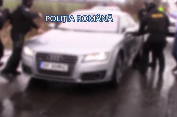 Un fost fotbalist român a ajuns să fie condamnat pentru proxenetism. Ce le făcea  femeilor pe care le exploata