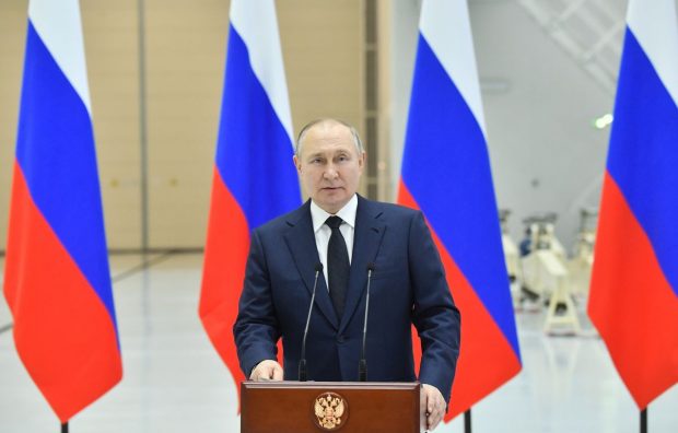 În lipsa unei strategii clare la Bruxelles, companiile energetice din UE se pregătesc să accepte condițiile lui Putin pentru achiziția gazului rusesc