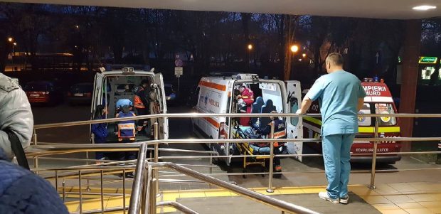 Părinții unui copil de 1 an și 8 luni din Satu Mare, suspectați că și-au omorât în bătaie copilul. Medicii au alertat poliția