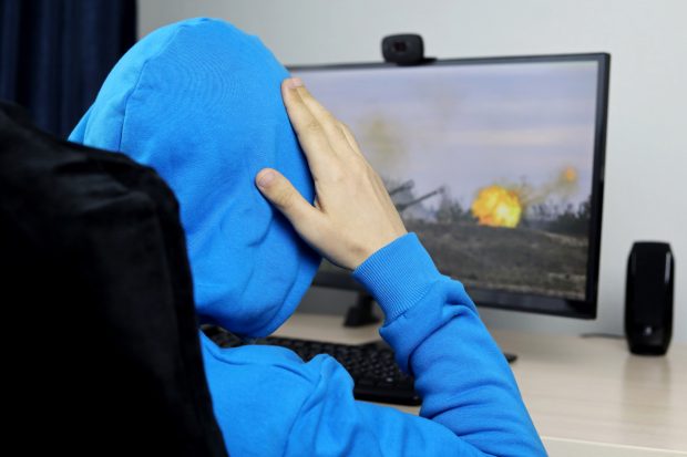 IN A RELATIONSHIP. 5 întrebări pe care și le pun tinerii români în fața războiului din Ucraina: „De ce simt că nimic nu mai are rost?”