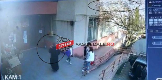 Starețul din Maramureș acuzat de agresiune sexuală spune că a pus mâna „doar părintește” pe tânăra ucraineană. „Eu îs liniștit. Dumnezeu vede sus”