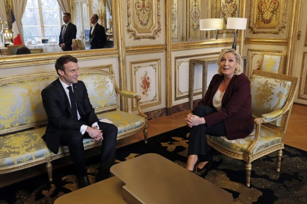 Ultimul sondaj înainte de alegerile din Franța. Care e diferența dintre Macron și Le Pen