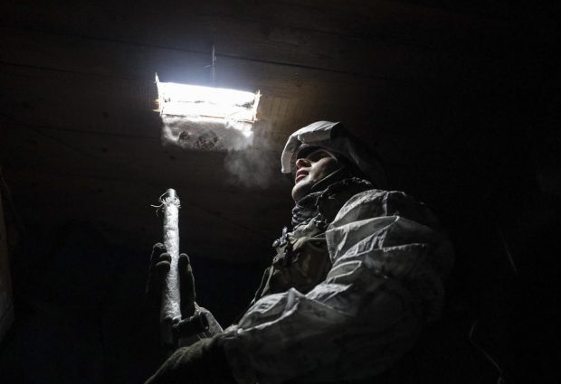 FOTO. Orașul ucrainean care stă în calea victoriei rușilor se mută sub pământ. „Urci doar câteva minute şi ei încep să bombardeze”