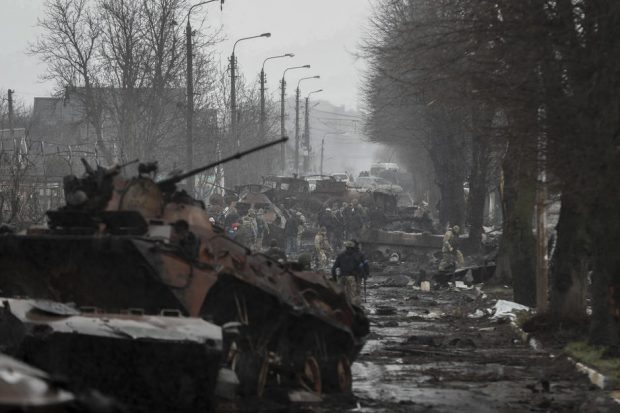 O primăriță din Ucraina, soțul și fiul ei, răpiți și uciși de soldații ruși. Unde au fost găsite trupurile lor