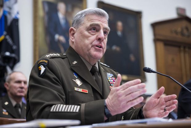Șeful Statului-Major al Armatei SUA avertizează că „riscul unui conflict internațional semnificativ crește”. Planuri pentru baze NATO permanente în estul Europei