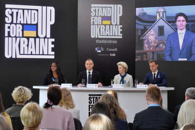 Peste 10 miliarde de euro au fost strânse prin campania online „Stand up for Ukraine”