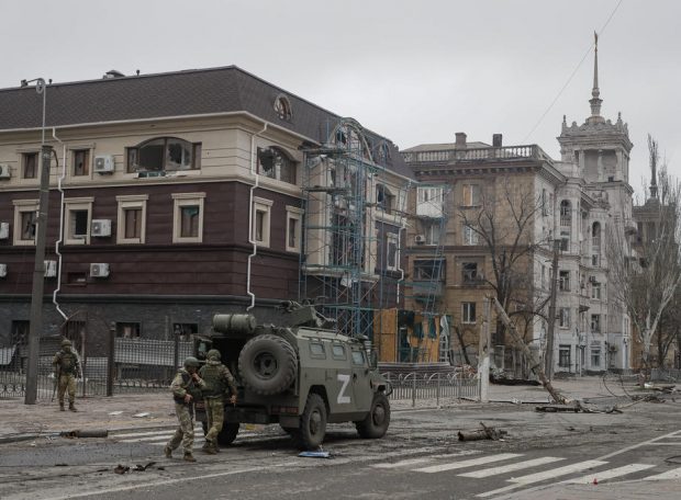LIVETEXT Război în Ucraina, ziua 52 | Atacurile ruse de la Kiev și Herson au făcut victime în rândul civililor. Rusia spune că a eliberat toate zonele urbane din Mariupol de forțele ucrainene