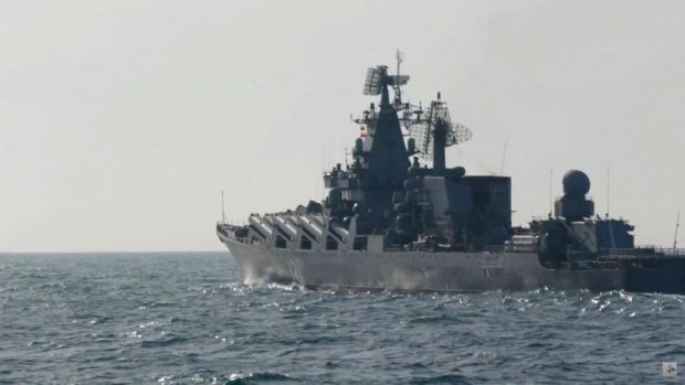 Supraviețuitorii de pe crucișătorul Moskva, scufundat în Marea Neagră, ar putea fi mobilizați din nou în război