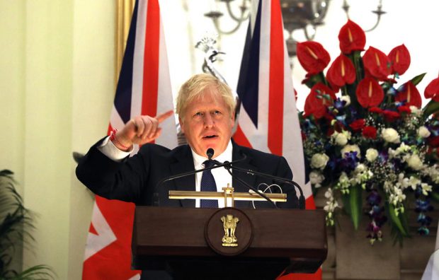 Războiul din Ucraina ar putea dura până la sfârșitul anului 2023, anunță Boris Johnson