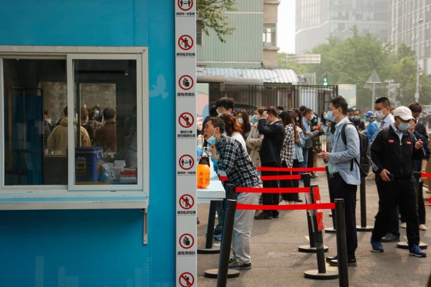 Panică în Beijing, după apariția unor cazuri de COVID. Oamenii golesc magazinele de teama că va urma o carantină ca-n Shanghai