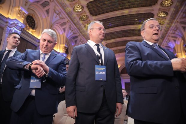 Congres PNL cu final cunoscut. Nicolae Ciucă: „Nu am experiență politică, dar nu mă voi lăsa prizonier”